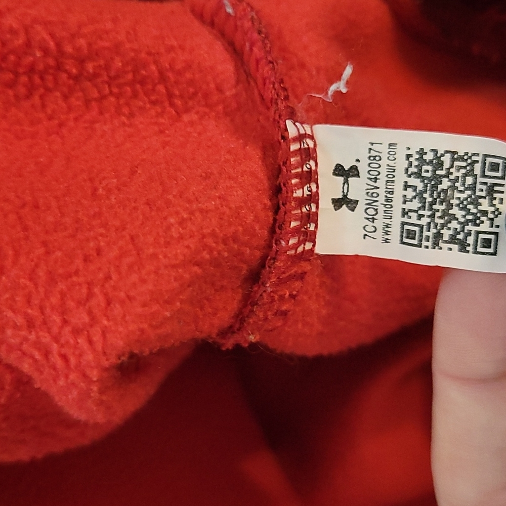 Boys Under Armour hoodie - Picture 7 of 7
